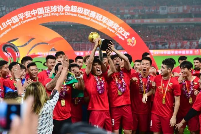 英超-拉什福德齐尔克泽双响 曼联4-0埃弗顿